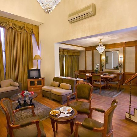 The Bmk Hotel Nueva Delhi Exterior foto